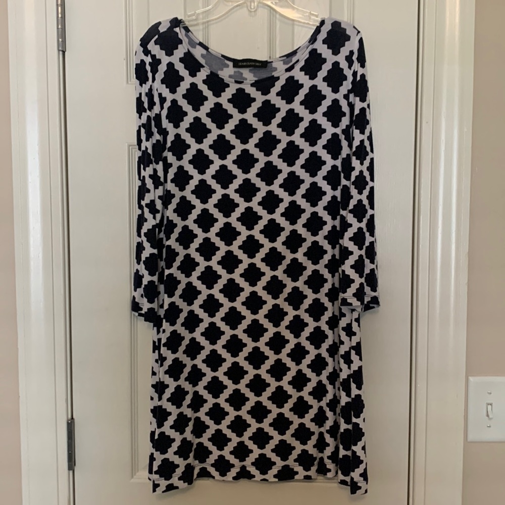 Hourglass Lilly tunic. Navy and white size M